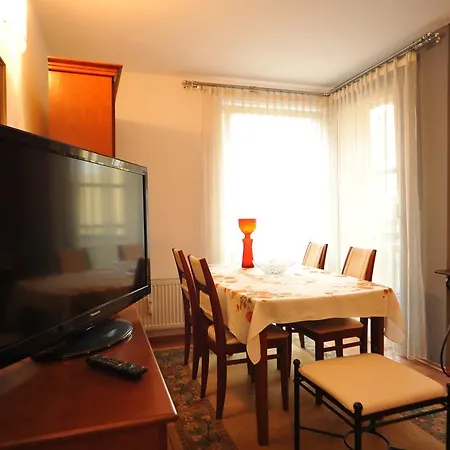 Apartament Tais Lägenhet *