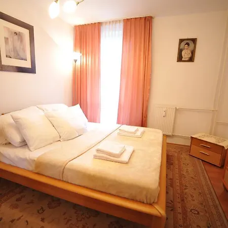 Apartament Tais